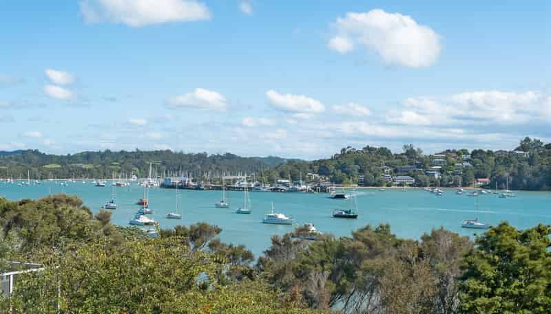 395D Aucks Road, Russell