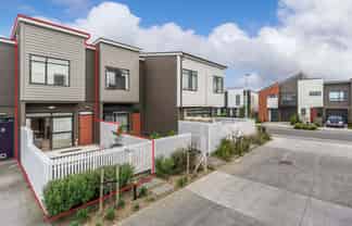 15 Tuatua Road, Hobsonville