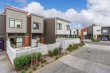 15 Tuatua Road, Hobsonville