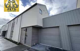 2/129 Tancred Street, Linwood