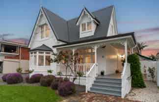 50 Takutai Avenue, Half Moon Bay