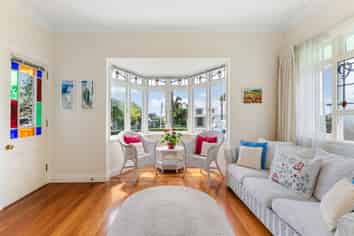 50 Takutai Avenue, Half Moon Bay