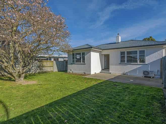 56 Shamrock Street, Takaro