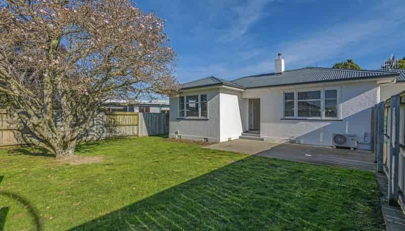 56 Shamrock Street, Takaro