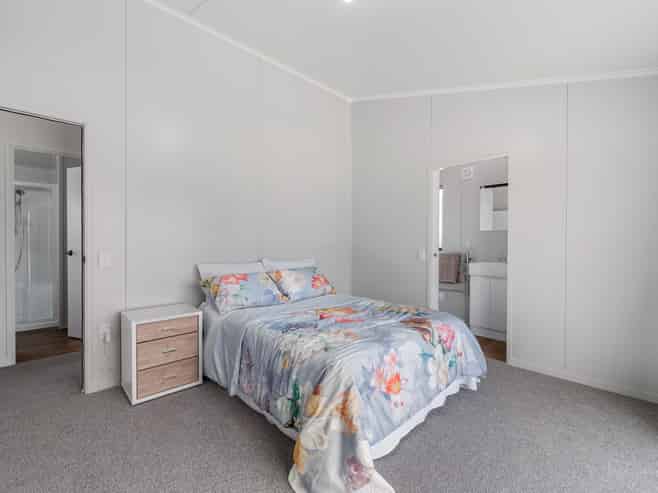 2 Matipo Street, Tokomaru