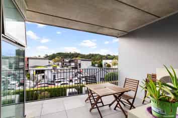 212/40 Library Lane, Albany