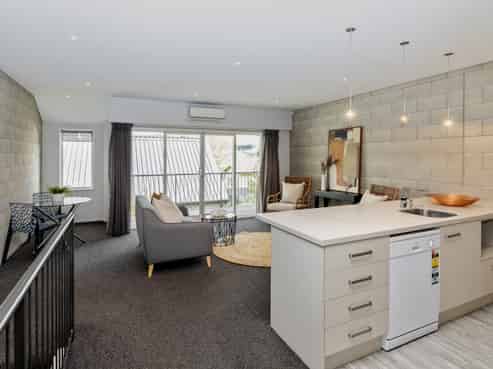 2/24 Dickens Street, Addington