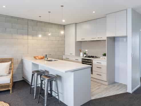 2/24 Dickens Street, Addington