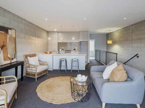 2/24 Dickens Street, Addington