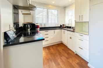 28 Uxbridge Street, Northcote