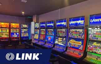 Bar & Gaming Goldmine on Lincoln Road!