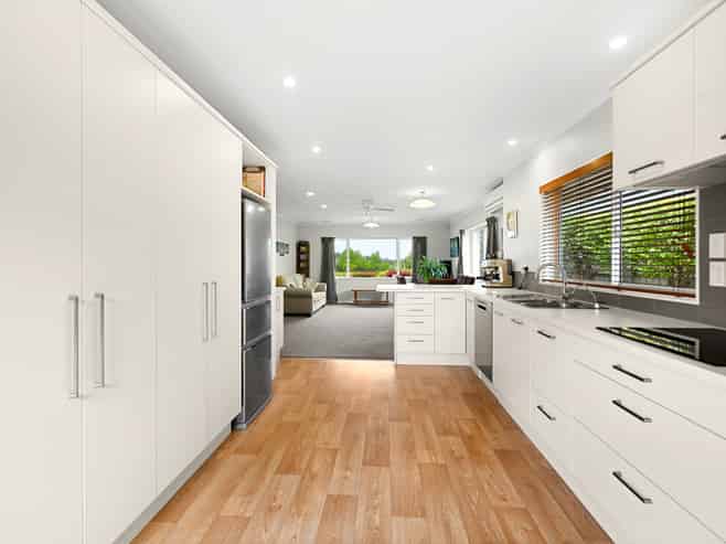 56 Ayrshire Drive, Grandview Heights