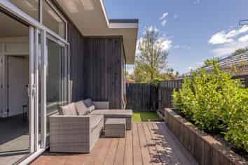 2/87 Warrington Street, Saint Albans