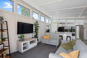 2/87 Warrington Street, Saint Albans