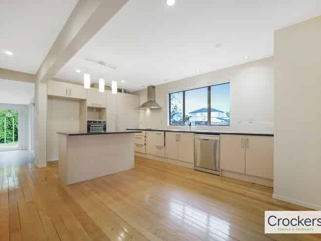 11 Ward Crescent, Te Atatu Peninsula