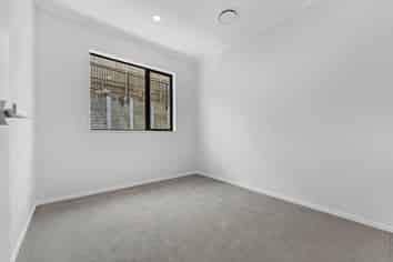 122 McQuoids Road, Flat Bush