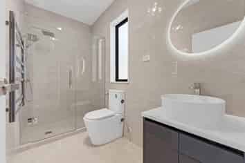 122 McQuoids Road, Flat Bush