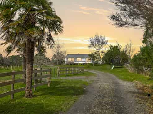 56 Aubrey Road, Silverdale