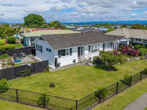 7 Norwich Street, Stoke