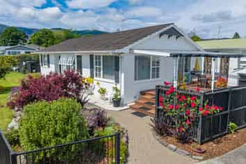 7 Norwich Street, STOKE