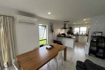 18A Te Atatu Road, Te Atatu South