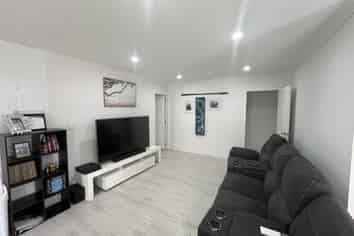 18A Te Atatu Road, Te Atatu South