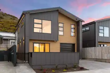 41 Farnworth Terrace, Churton Park