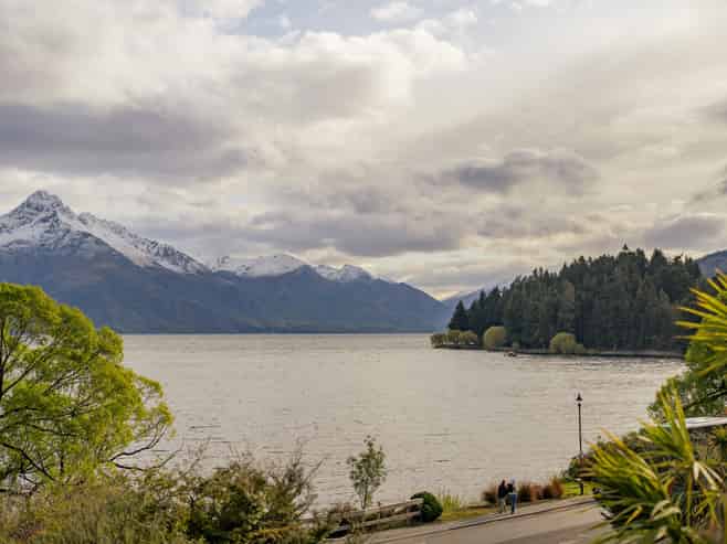 1 Suburb Street, Queenstown