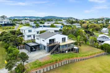 28 Taranui Place, Mangawhai Heads