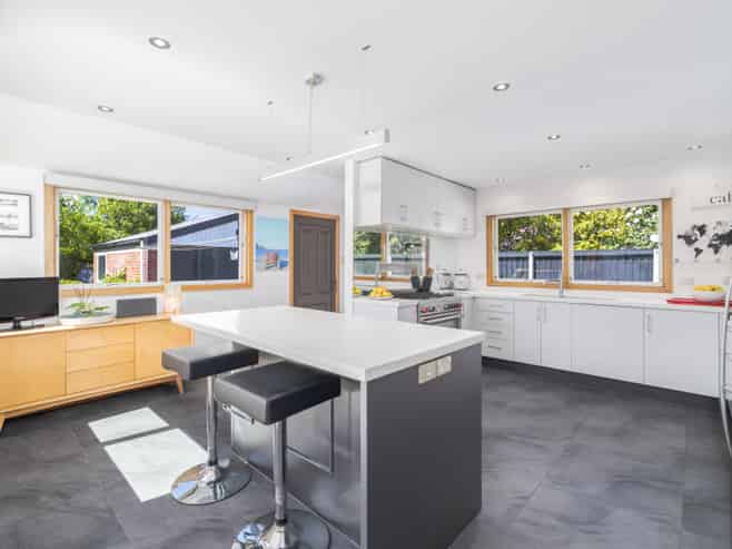 21 Desmond Street, Fendalton