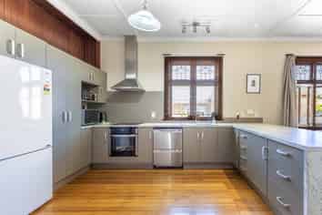 6 Elizabeth St, Gore