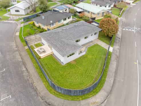 2 Mitre Grove, Trentham