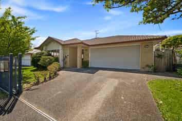 12 Richfield Crescent, Westgate