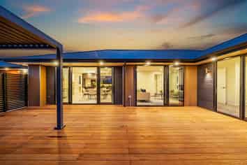  17 Cynisca Cres, Wallaceville