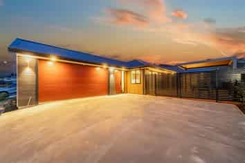  17 Cynisca Cres, Wallaceville