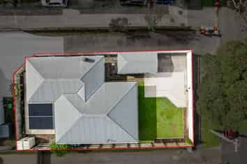 11 Waddell Avenue, Point England