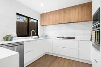 15A Tonkin Drive, Sunnynook