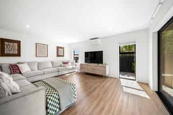 15A Tonkin Drive, Sunnynook