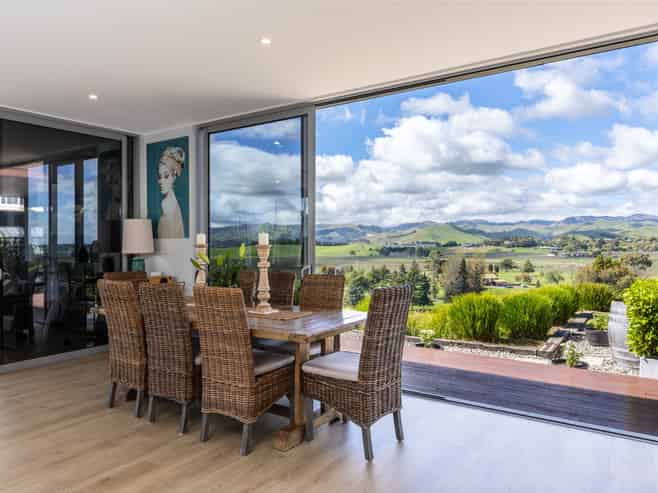 12 Golf View Close, Fairhall
