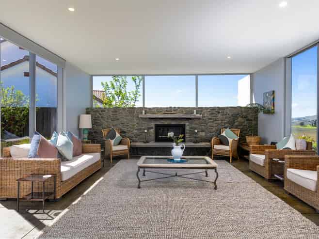 12 Golf View Close, Fairhall