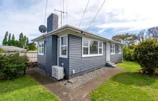 39 Garden Heights Avenue, Glenview