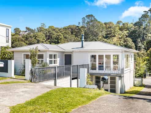 38 Woodside Road, Massey