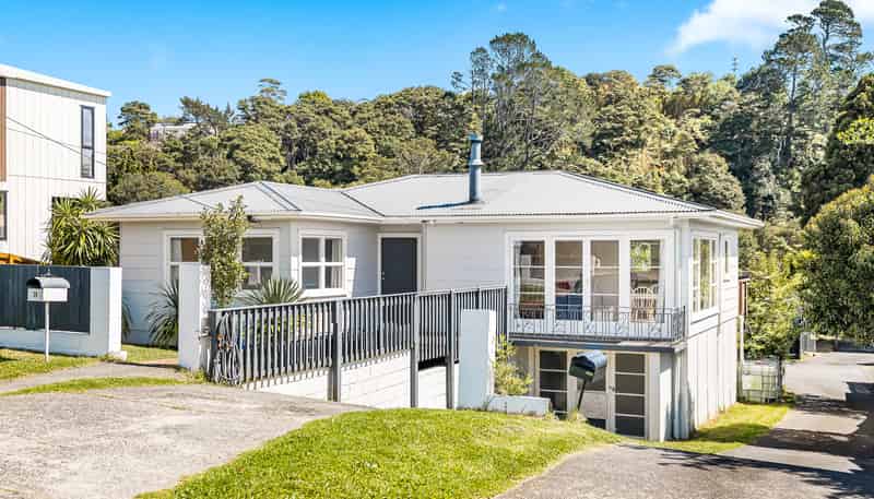 38 Woodside Road, Massey