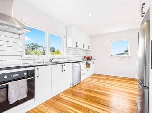 38 Woodside Road, Massey