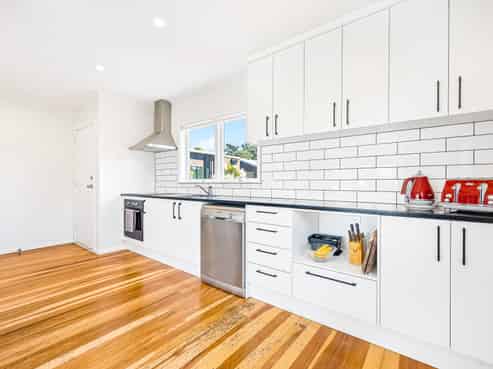 38 Woodside Road, Massey