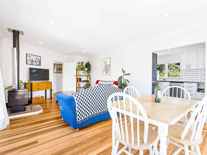 38 Woodside Road, Massey