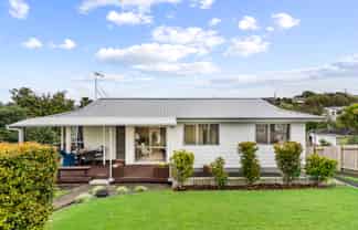 8 Babington Place, Torbay