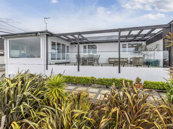 92 Kahu Road, Paremata