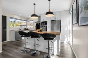 2/61 Laing Crescent, Heathcote Valley