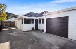 2/61 Laing Crescent, Heathcote Valley